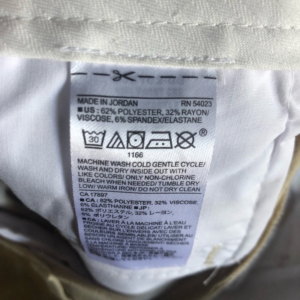 Banana republic Factory dressy 10” shorts cream Size 6 - Picture 3 of 5